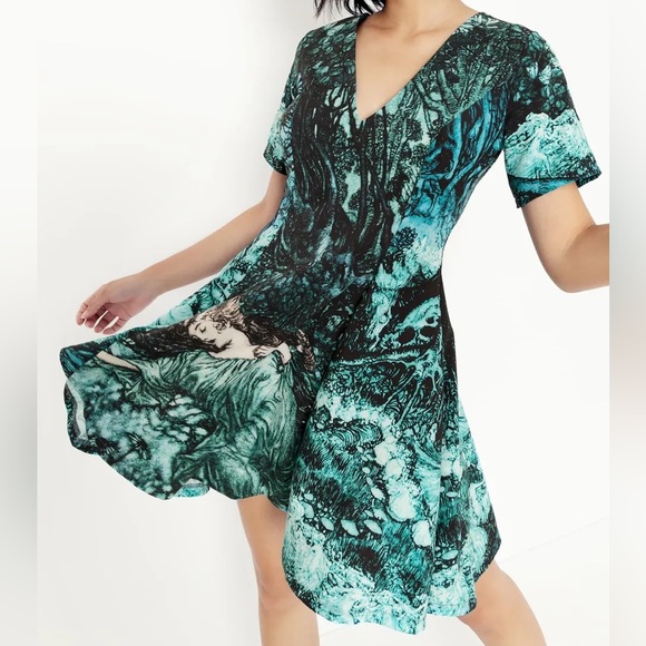 Blackmilk “TITANIA LYING ASLEEP EVIL V DRESS” Size Medium M NWT - Picture 4 of 15